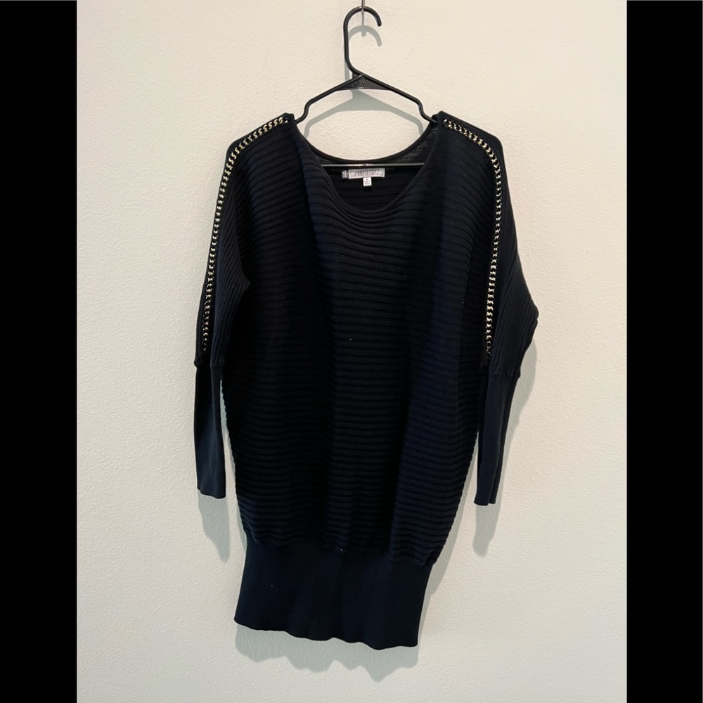 Jennifer Lopez Black sweater with a gold chain details size M